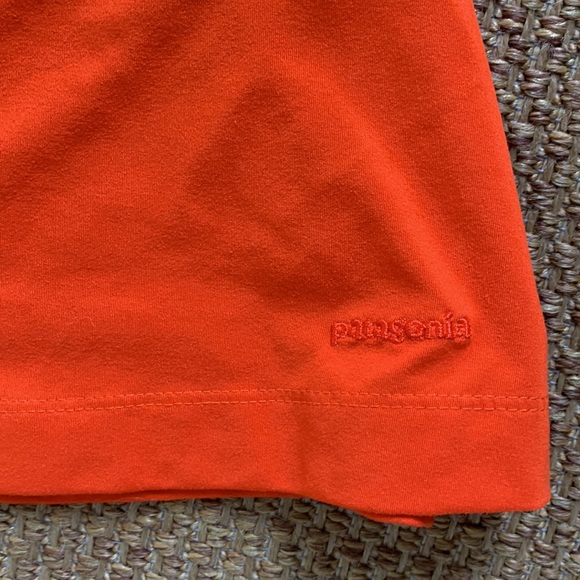 Women’s Patagonia Workout Shirt - NWOT - Picture 13 of 16
